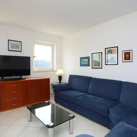 Sea View With Private Parking Place Apartment *