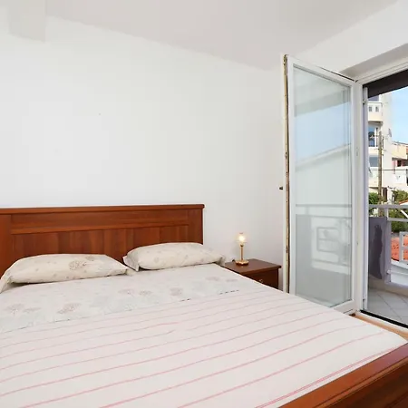 Sea View With Private Parking Place Apartment
