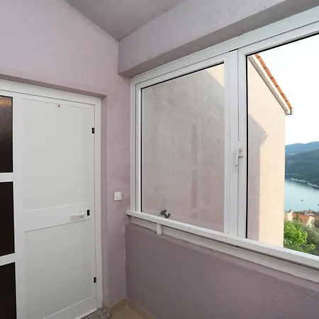 Sea View With Private Parking Place Apartment
