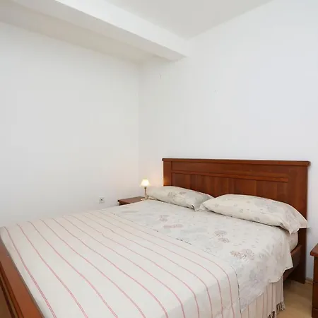 Appartement Sea View With Private Parking Place *